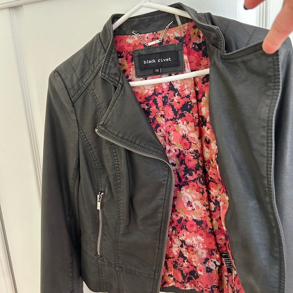 NEW Black Rivet Leather Jacket - Picture 2 of 5